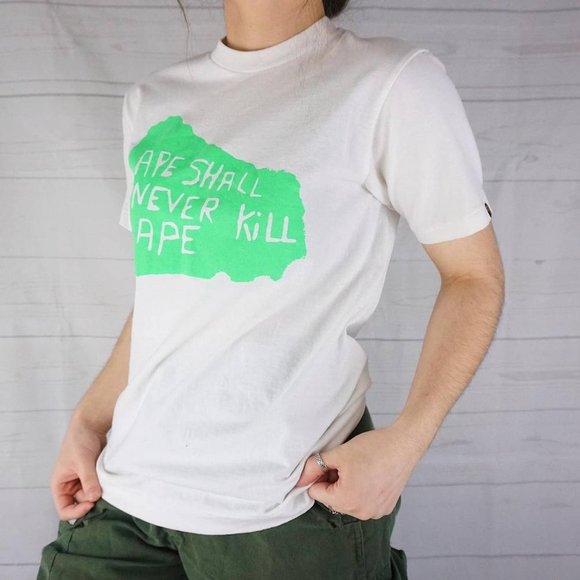 🍓BAPE APE SHALL NEVER KILL APE WHITE T-SHIRT🍓 - Picture 3 of 4